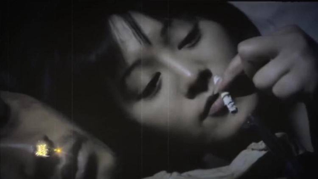 抖音她开着邻居家的toyota追着日落什么歌