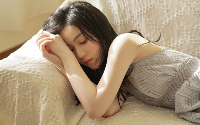 你骄傲的飞远我栖息的夏天是什么歌