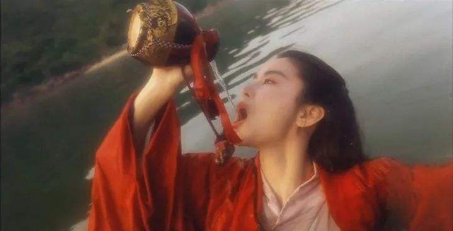 抖音沧海一声笑滔滔两岸潮是什么歌