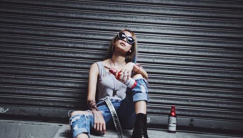 抖音你管我矮不矮难道你家靠大海是什么歌